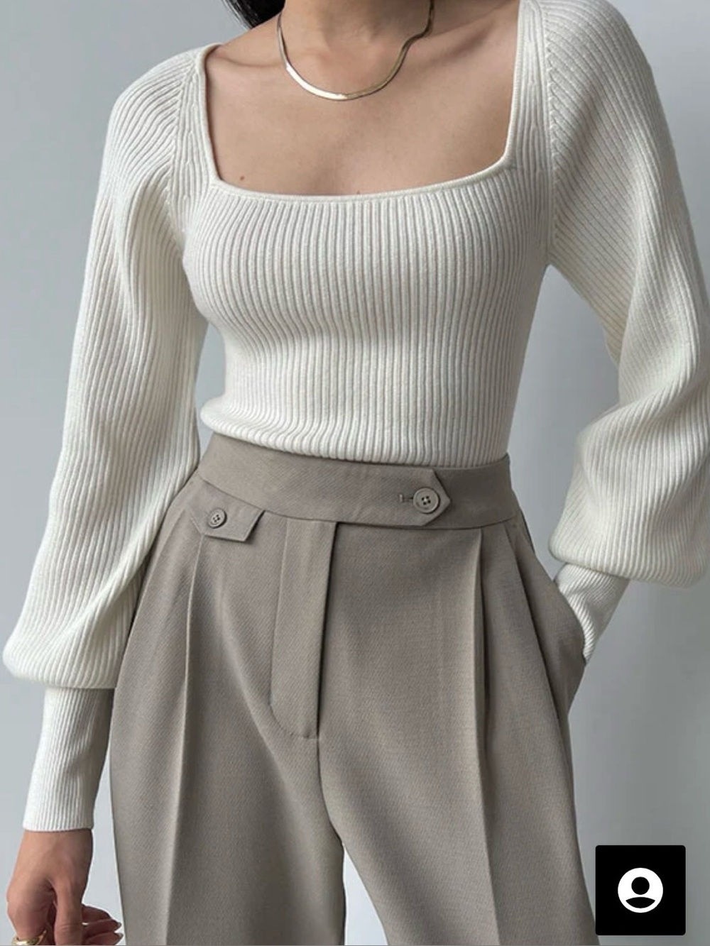OAK + FORT SQUARE NECK SWEATER